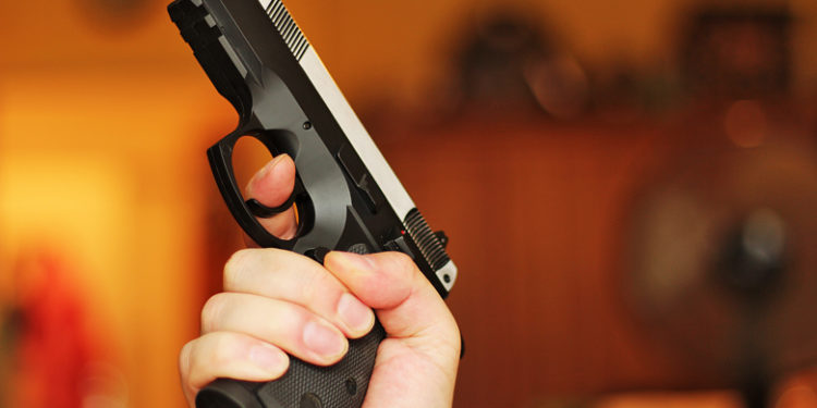 Χανιά: Υλικές ζημιές σε τζαμαρία ξενοδοχείου από άσκοπους πυροβολισμούς