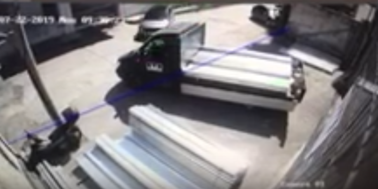 Κινηματογραφική καταδίωξη με πυροβολισμούς στον Κολωνό (ΒΙΝΤΕΟ)