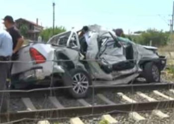 Σύγκρουση αμαξοστοιχίας με ΙΧ σε διάβαση στα Διαβατά – Μία έγκυος γυναίκα νεκρή και ένας τραυματίας