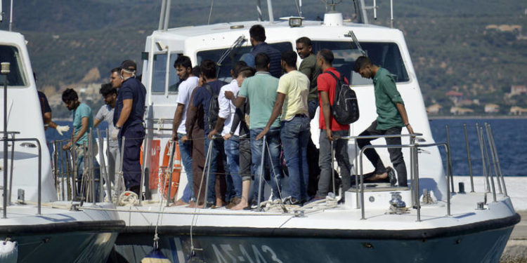 Δύο νεκροί και 4 αγνοούμενοι ο απολογισμός της ανατροπής λέμβου