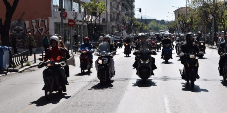 Επιτροπή Αγώνα Διανομέων: Δύο ακόμη νεκροί ντελιβεράδες σε ώρα εργασίας