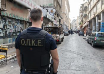 Ειδική επιχειρησιακή δράση της ΕΛΑΣ στο κέντρο της Αθήνας για την καταπολέμηση του παρεμπορίου (ΒΙΝΤΕΟ)