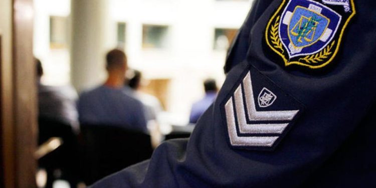 Σε διαθεσιμότητα οι δύο αξιωματικοί της ΕΛ.ΑΣ που κατηγορούνται για χρηματισμό – Τι δήλωσε ο συνήγορος υπεράσπισης