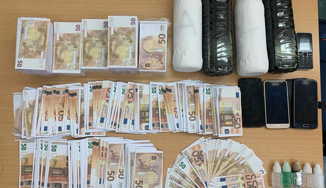 Συνελήφθησαν δύο αλλοδαποί που αποπειράθηκαν να αφαιρέσουν 50.000 ευρώ από επιχειρηματία