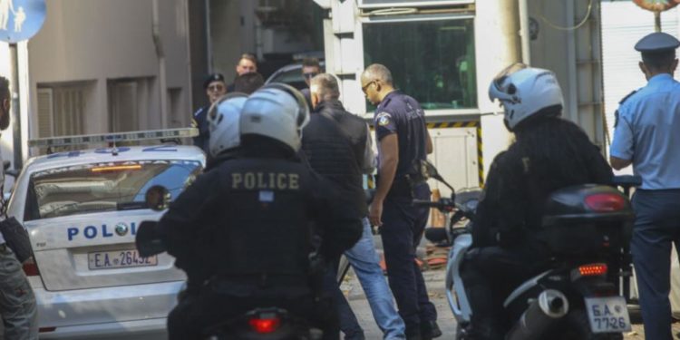 Στο αυτόφωρο οι συλληφθέντες για τις χθεσινές διαμαρτυρίες ενάντια στις πολεμικές επιχειρήσεις της Τουρκίας