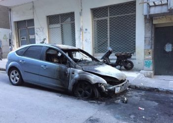 Θεσσαλονίκη: Φωτιά σε ΙΧ μετά από εμπρησμό