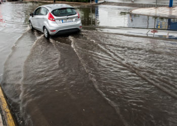Αποκαταστάθηκε η κυκλοφορία των οχημάτων στην Πειραιώς – Κλειστή η Χαμοστέρνας προς Πειραιώς