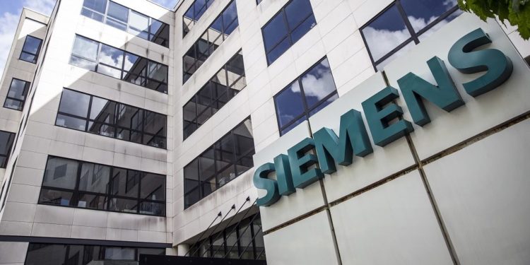 Siemens: 22 από τους 54 ένοχοι, όλοι αθώοι για δωροδοκία – Οριστική απαλλαγή Τσουκάτου