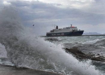 Προβλήματα στα ακτοπλοϊκά δρομολόγια λόγω των ισχυρών ανέμων