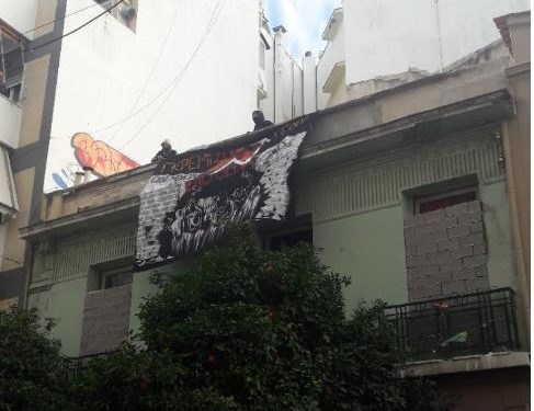 Ανακατέλαβαν τα κτήρια Ματρόζου και Παναιτωλίου – Συγκέντρωση αναρχικών ενάντια στις εκκενώσεις απο την ΕΛΑΣ