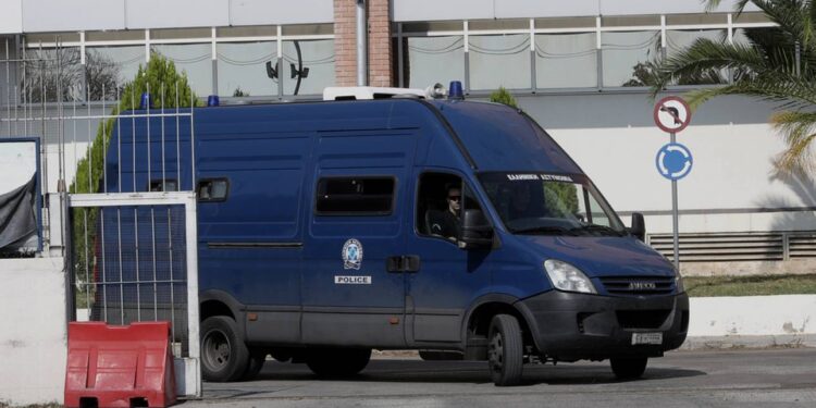 Αρχή του τέλους για μεταγωγές από τις φυλακές στα νοσοκομεία από την ΕΛΑΣ