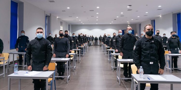 Στα θρανία 2500 αστυνομικοί της ΔΙΑΣ – Τι είπε ο Θεοδωρικάκος