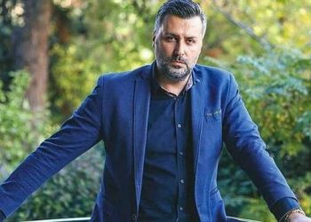 Γλυφάδα: Επίθεση με γκαζάκια στο κέντρο μελέτης του Γιάννη Καλλιάνου – ΒΙΝΤΕΟ