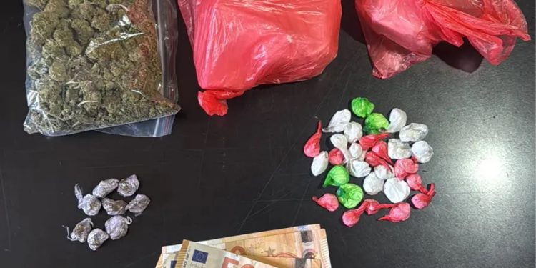Πατήσια: Αστυνομικοί της ομάδας Δίας «τσίμπησαν» 22χρονο με κοκαΐνη