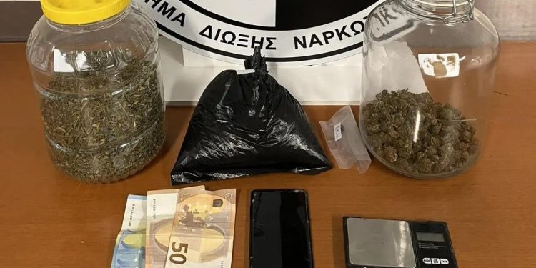 Ηράκλειο: Χειροπέδες σε άνδρα που διακινούσε ναρκωτικά – ΦΩΤΟ