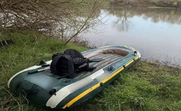 Έβρος: Με αυτή τη βάρκα 3 διακινητές έφεραν παράνομους μετανάστες από την Τουρκία – ΦΩΤΟ