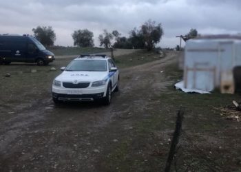 Πυροβολισμοί στην Αταλάντη: Τραυματίστηκαν 15χρονη και 20χρονος – 2 συλλήψεις για απόπειρα ανθρωποκτονίας