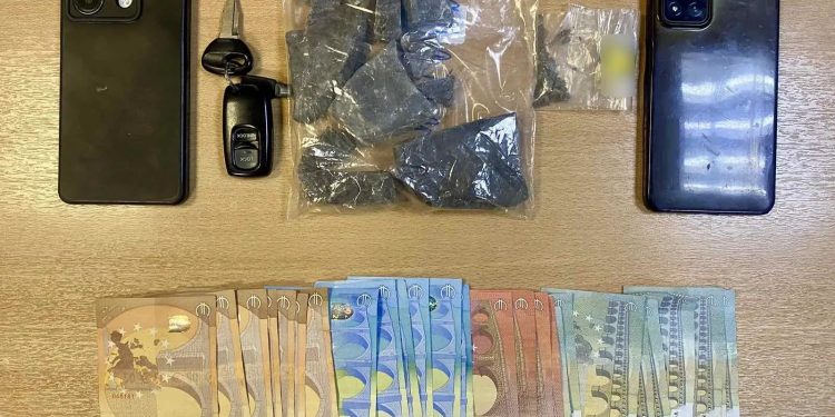 Πιερία: Δύο συλλήψεις για διακίνηση ναρκωτικών – ΦΩΤΟ