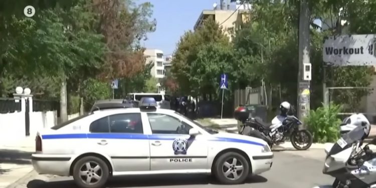 Γυναικοκτονία στο Χαλάνδρι: 28χρονος μαχαίρωσε μέχρι θανάτου την 47χρονη σύντροφό του – Τι λέει η ΕΛΑΣ – ΒΙΝΤΕΟ