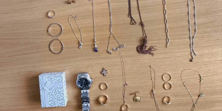 Αγρίνιο: Στη «φάκα» της ΕΛΑΣ άνδρας που διέπραττε διακεκριμένες κλοπές σε σπίτια – ΦΩΤΟ