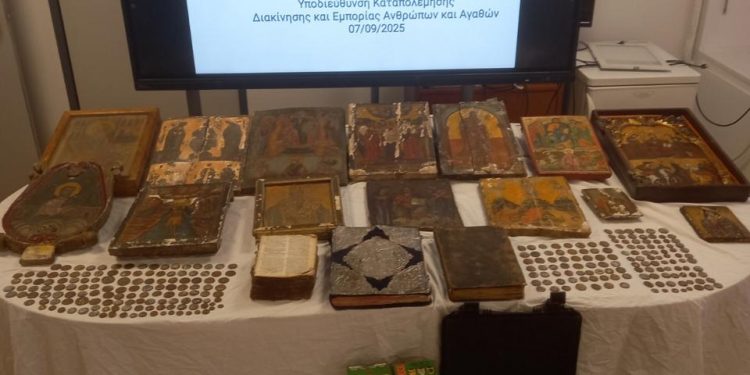 Πώς η ΕΛΑΣ πέρασε χειροπέδες στους «ανθρώπους του Θεού» με «δόλωμα» γυναίκα αστυνομικό – BINTEO – ΦΩΤΟ