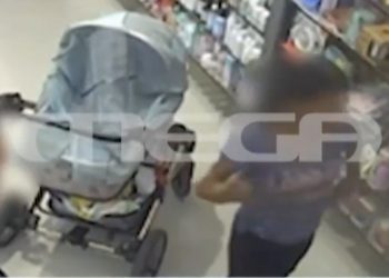 Ένας 17χρονος, ο υπαίτιος για την αρπαγή του βρέφους που βρέθηκε εγκαταλελειμμένο στην Ακρόπολη – ΒΙΝΤΕΟ ΝΤΟΚΟΥΜΕΝΤΟ – ΦΩΤΟ