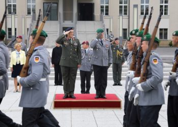 Επίσημη Επίσκεψη του Αρχηγού ΓΕΣ στη Γερμανία (ΦΩΤΟ)
