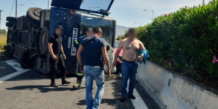 Κόρινθος: Στην κλούβα του τροχαίου ο 43χρονος που κατηγορείται για αποπλάνηση της 14χρονης στο Μοσχάτο