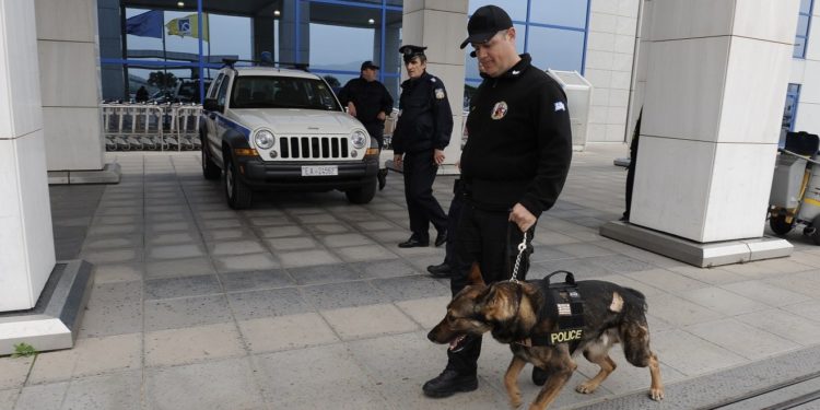 Με ηρωίνη στις αποσκευές του συνελήφθη 76χρονος στο «Ελ.Βενιζέλος»