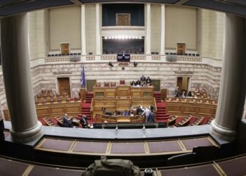 Σήμερα στην Ολομέλεια το νομοσχέδιο για τις 120 δόσεις