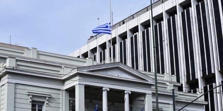 Τηλεφωνική επικοινωνία Κατρούγκαλου – Πάιατ για την επίθεση στο σπίτι του Αμερικανού πρέσβη