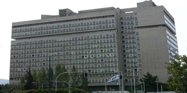 O οδηγός του αρχηγού της ΕΛ.ΑΣ δούλευε ως πορτιέρης σε μπαρ της Πάτρας;