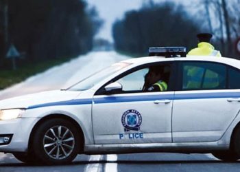 Επεισοδιακή σύλληψη 4 ατόμων που επέβαιναν σε κλεμμένο ΙΧ – Εμβόλισαν περιπολικό