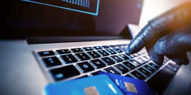 Θεσσαλονίκη: Εξιχνιάσθηκαν υποθέσεις απάτης με δήθεν πωλήσεις αυτοκινήτων μέσω Διαδικτύου
