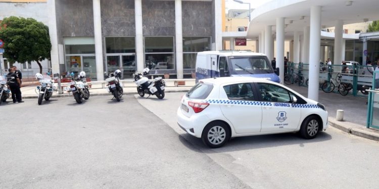 Δύο συλλήψεις μετά από κινηματογραφική ληστεία σε χρηματαποστολή στο νοσοκομείο ΑΧΕΠΑ