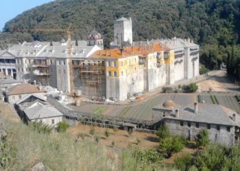 Σε εξέλιξη μεγάλη αστυνομική επιχείρηση στο Άγιο Όρος για τον εντοπισμό του δράστη που έκλεψε τάματα από την Ι.Μ. Ιβήρων