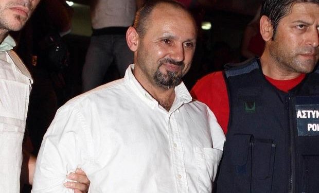 Βασ. Παλαιοκώστας: Έγραψε βιβλίο, ο πιο καταζητούμενος Έλληνας δραπέτης