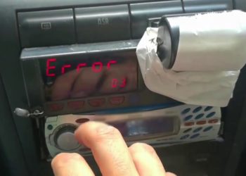 Συνελήφθησαν 11 οδηγοί ταξί για επέμβαση στις ταμειακές μηχανές των οχημάτων τους