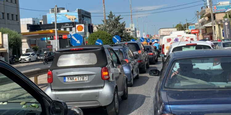 Λεωφόρος Μεσογείων: Μεγάλα προβλήματα στην κυκλοφορία λόγω έργων (ΦΩΤΟ)