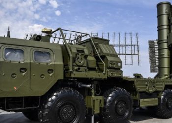 Τα πρώτα ρωσικά S-400 που έχει αγοράσει η Άγκυρα θα φορτωθούν σε αεροπλάνα την Κυριακή