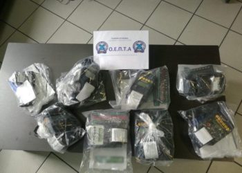 Συνελήφθησαν 11 οδηγοί ταξί για επέμβαση στις ταμειακές μηχανές των οχημάτων τους – ΒΙΝΤΕΟ