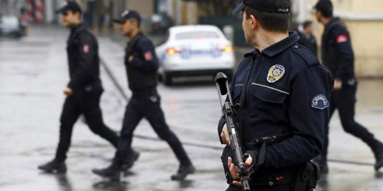 Περισσότεροι από 6.000 μετανάστες έχουν συλληφθεί στην Κωνσταντινούπολη τις τελευταίες δύο εβδομάδες