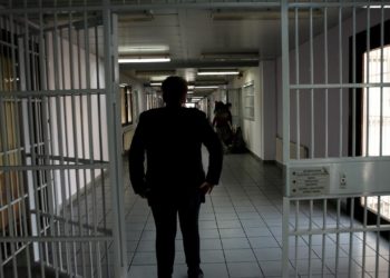 Ποια άρθρα του Ποινικού Κώδικα θα αλλάξει η κυβέρνηση – Τι αλλάζει με τις άδειες κρατουμένων