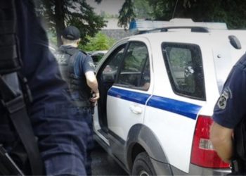 Σε εξέλιξη επιχείρηση της Δίωξης Ναρκωτικών στο Μενίδι – Έχουν γίνει δύο συλλήψεις και έχει βρεθεί σημαντική ποσότητα ηρωίνης