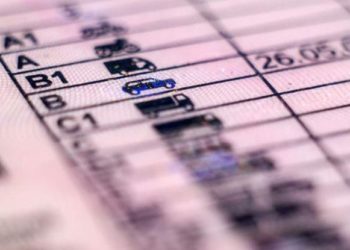 Δίπλωμα οδήγησης: Τι θα ισχύει για όσους είναι άνω των 74 ετών