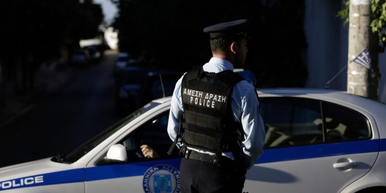 Έγκλημα στο Περιστέρι: Έπνιξε τον συγκάτοικό του με σακούλα