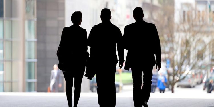 Αναζητείται ο δράστης της επίθεσης στους δύο εφοριακούς