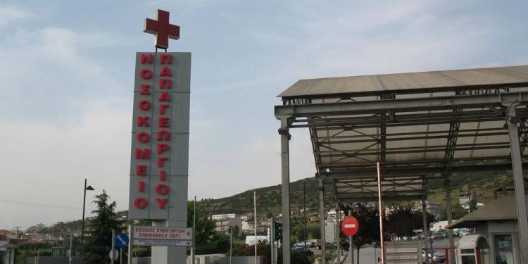 Εγκαύματα υπέστη ηλικιωμένος ύστερα από φωτιά σε οίκο ευγηρίας στη Θεσσαλονίκη