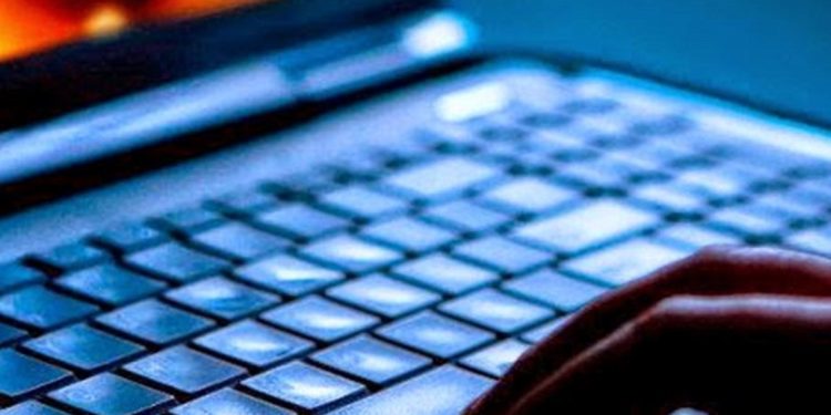 Συνελήφθη 22χρονος για πορνογραφία ανηλίκων μέσω διαδικτύου