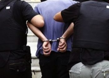 Συνέλαβαν 6 άτομα για διακίνηση μεγάλων ποσοτήτων ναρκωτικών – Ανάμεσά τους ένας κρατούμενος και ένας αστυνομικός